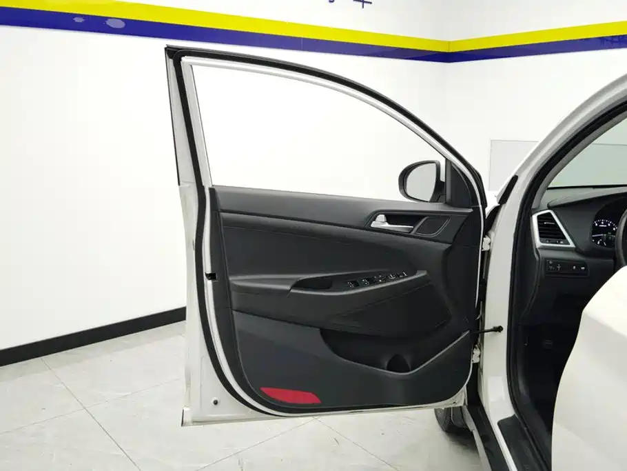 Hyundai Tucson — миниатюра 7