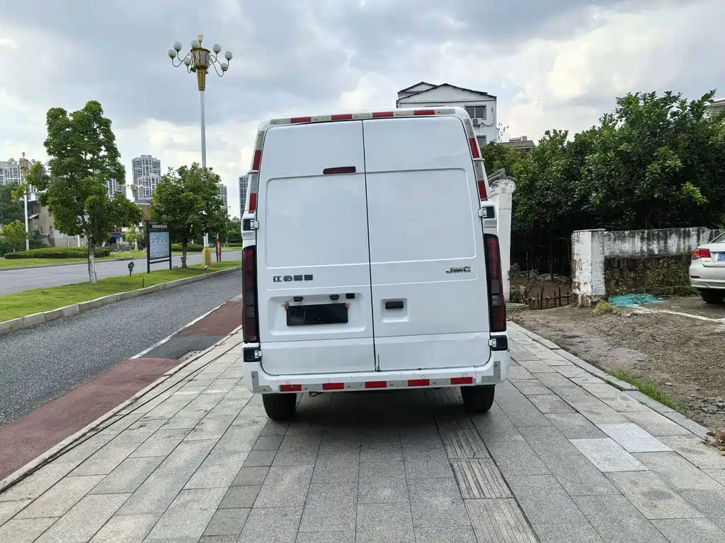 JMC JMC Fushun — миниатюра 6