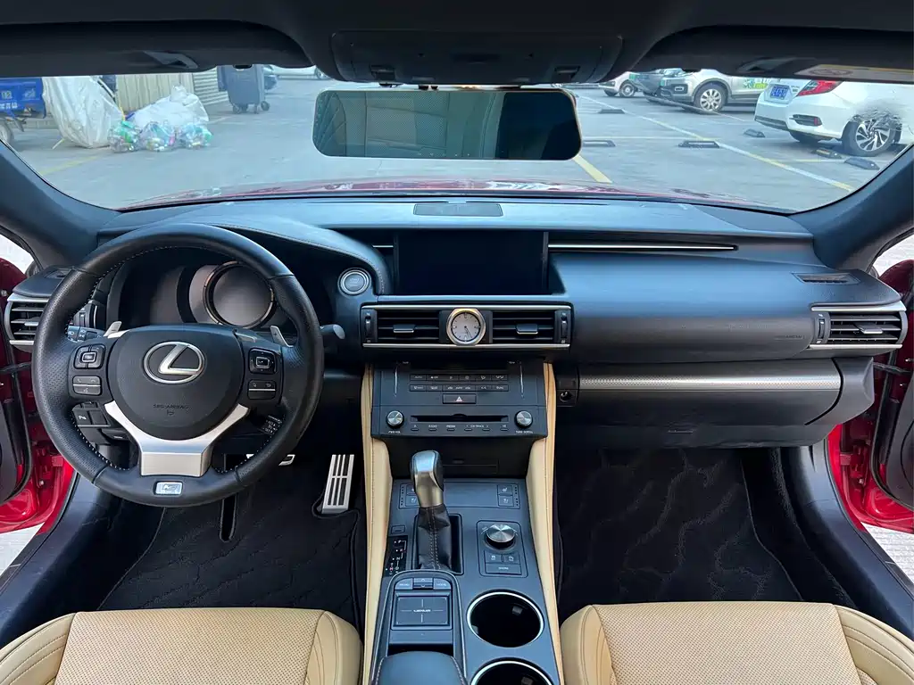 Lexus RC 2016 200t F SPORT