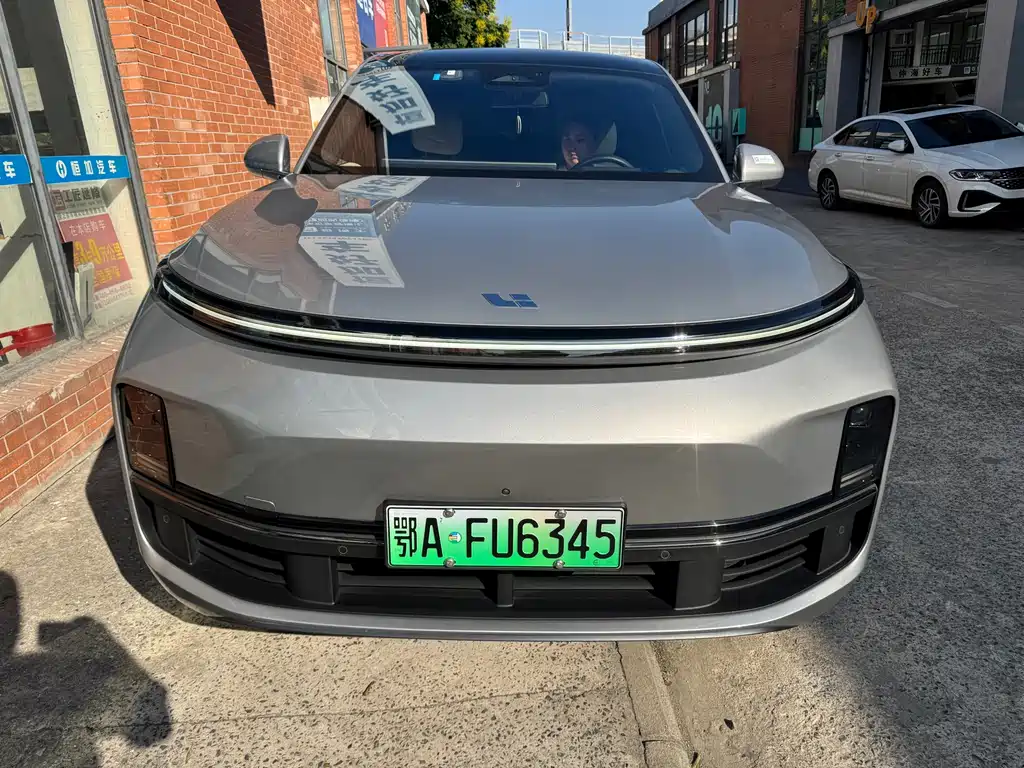 Li Auto Li L8 — миниатюра 2