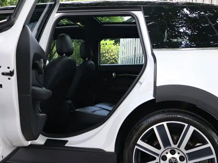 MINI Mini Clubman — миниатюра 21