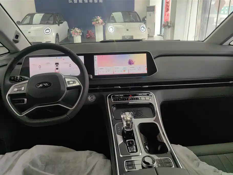 JAC Motors RUIFENG RF8 PHEV