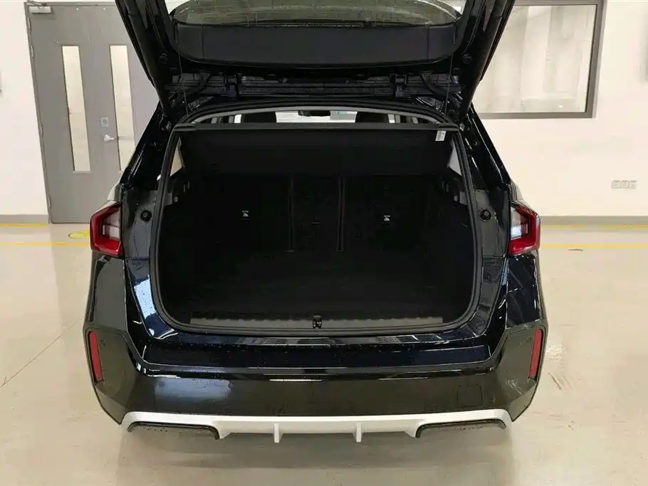 BMW iX1 2025 eDrive25L M Sport