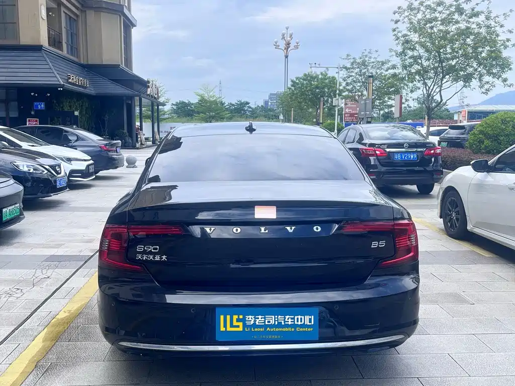 Volvo S90 — миниатюра 5