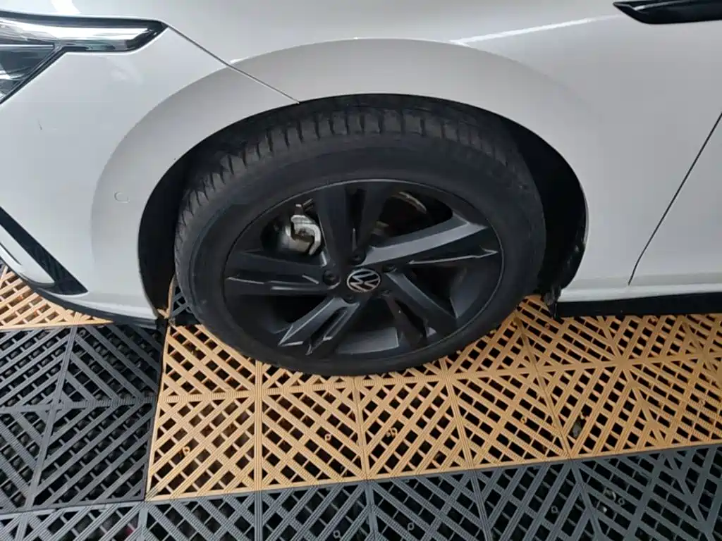 Volkswagen Golf — миниатюра 23