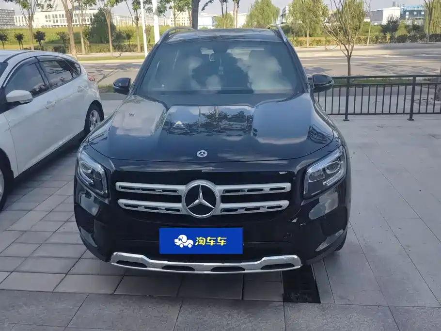 Mercedes-Benz GLB — миниатюра 2