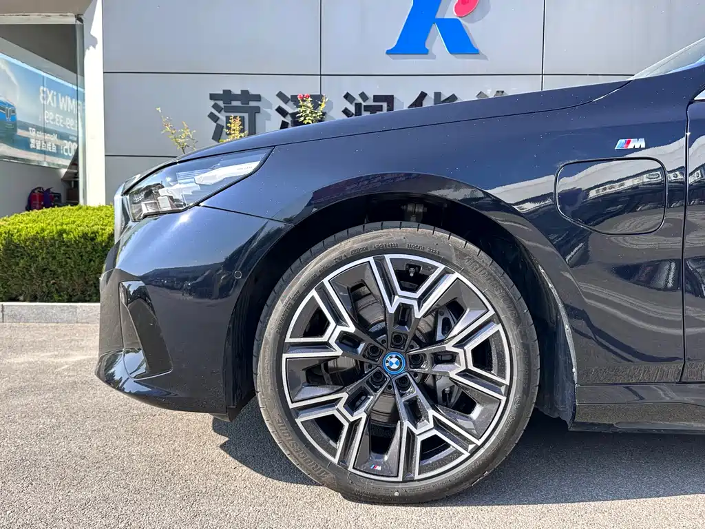 BMW i5 — миниатюра 4