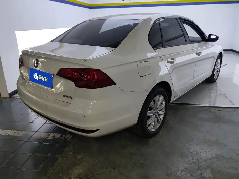 Volkswagen Bora — миниатюра 3