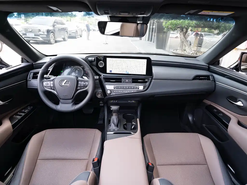 Lexus ES — миниатюра 12