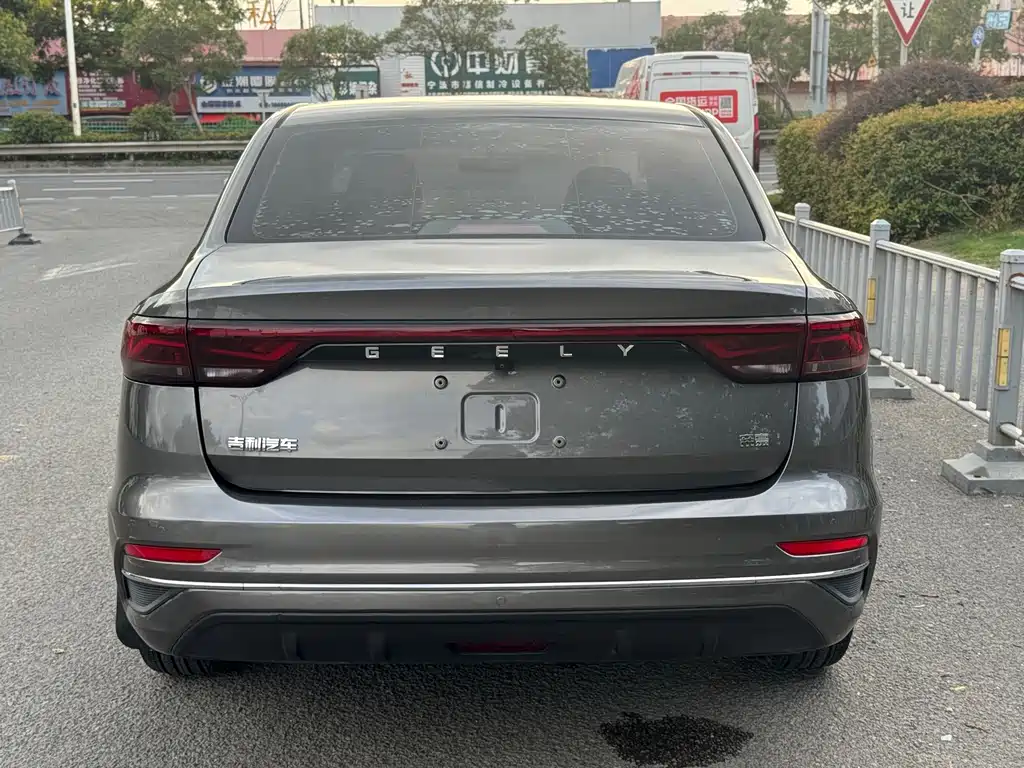 Geely Emgrand — миниатюра 5