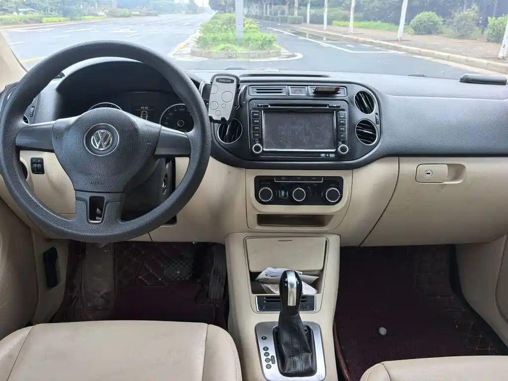 Volkswagen Tiguan — миниатюра 7