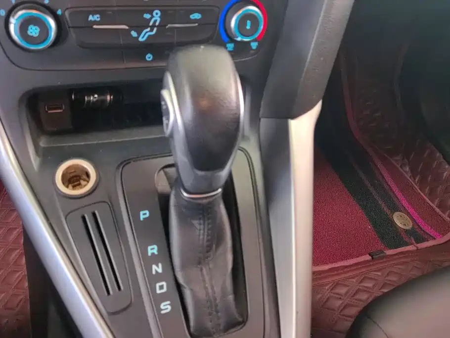 Ford Focus — миниатюра 16