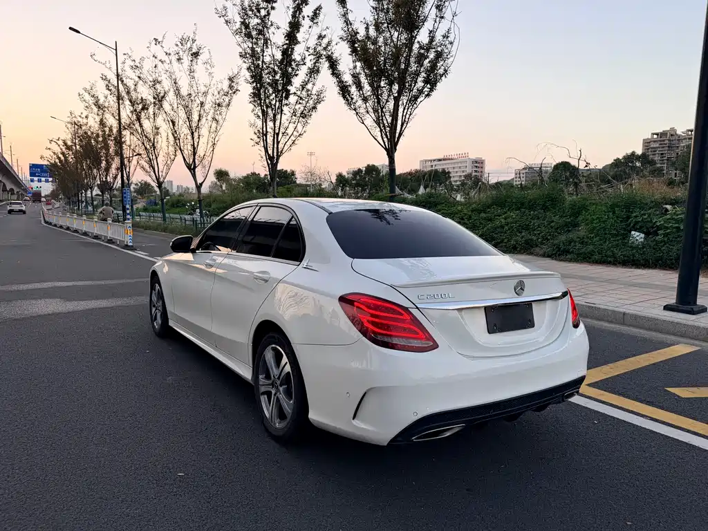 Mercedes-Benz C-Class — миниатюра 9