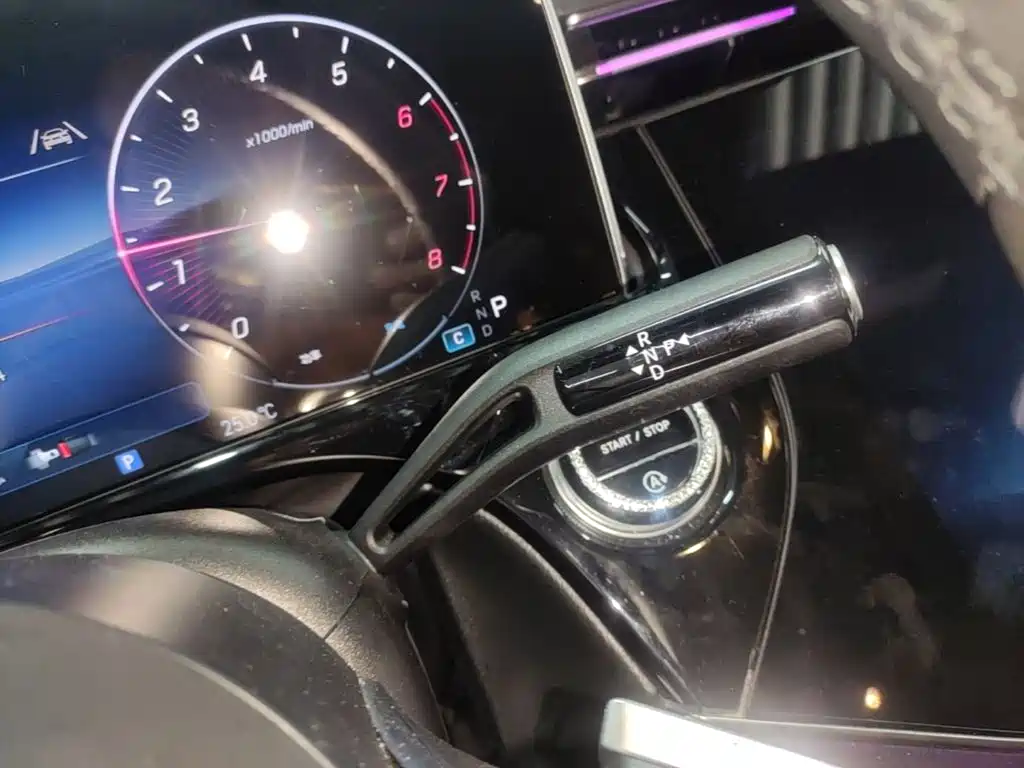 Mercedes-Benz E-Class — миниатюра 14
