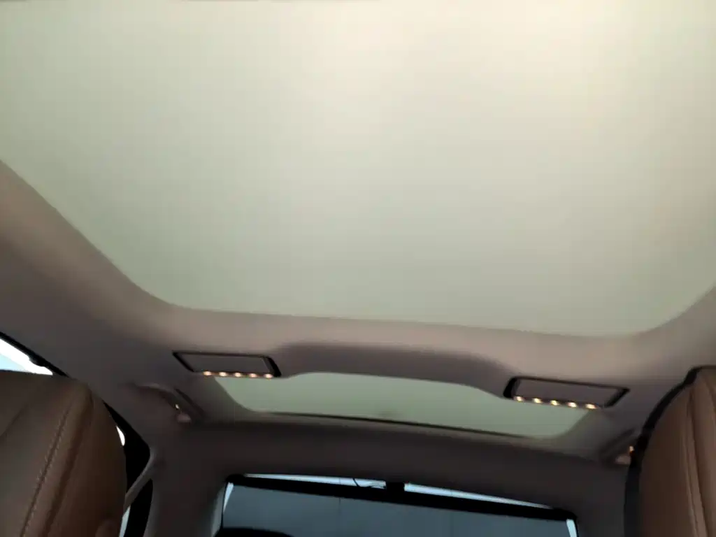 Mercedes-Benz E-Class — миниатюра 18