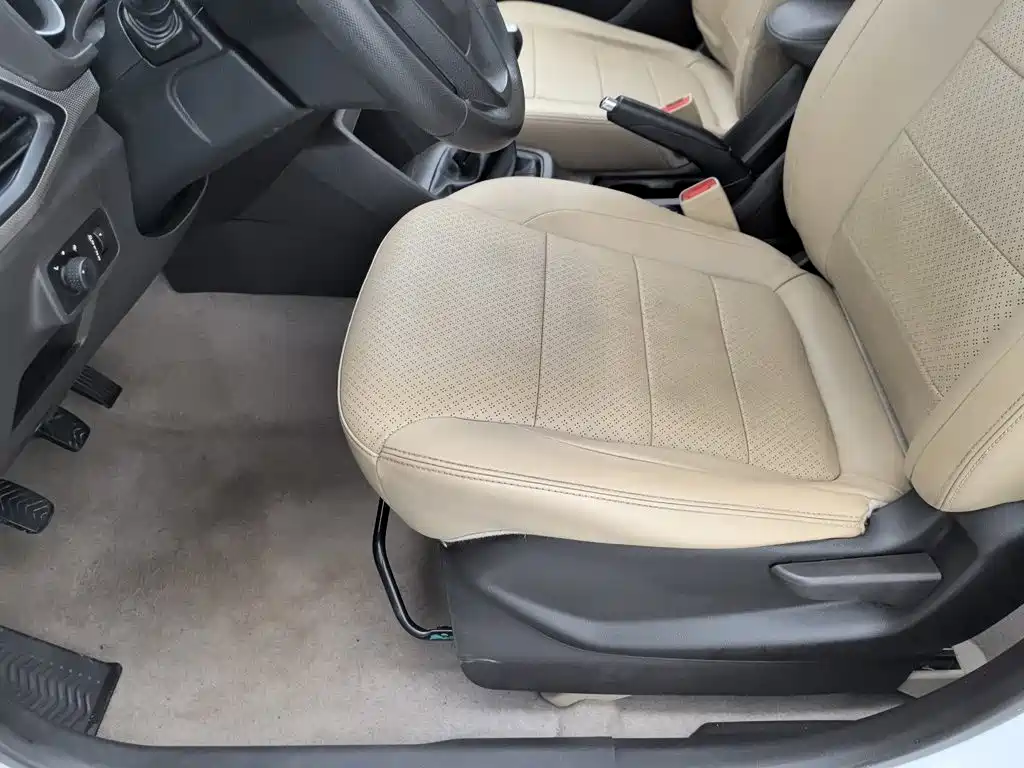 Wuling Hongguang — миниатюра 20
