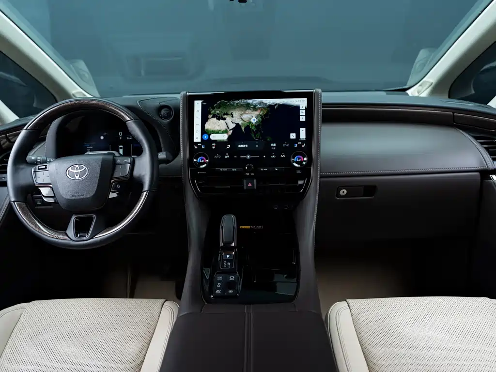 Toyota Alphard — миниатюра 8