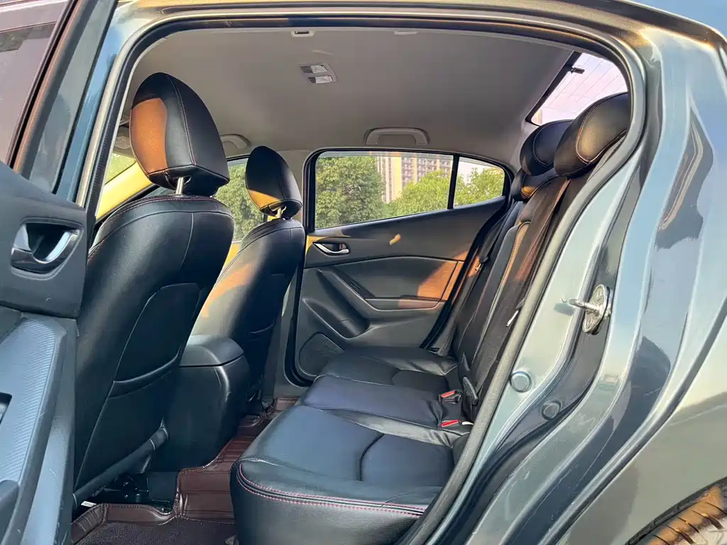 Mazda 3 Axela — миниатюра 6