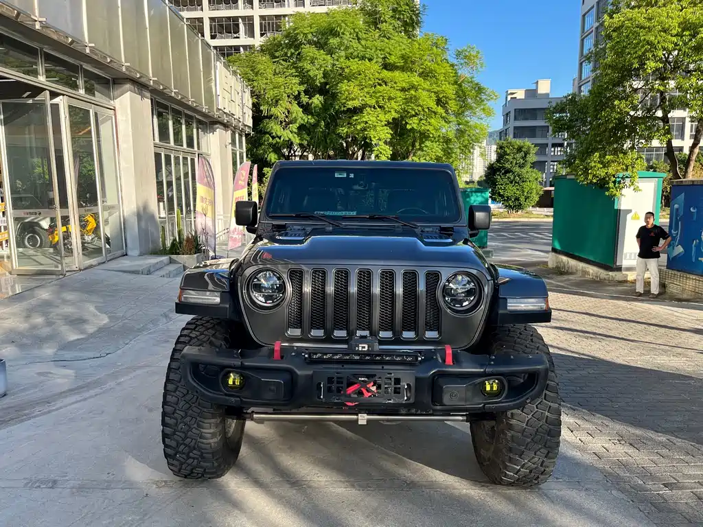 Jeep Gladiator — миниатюра 2