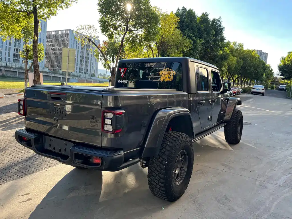 Jeep Gladiator — миниатюра 7