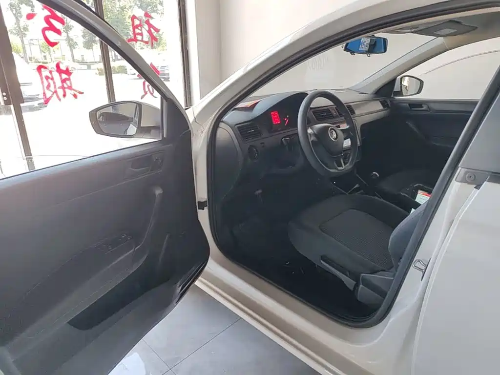 Volkswagen Santana — миниатюра 16