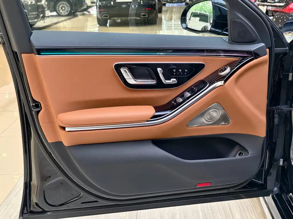 Mercedes-Benz S-Class — миниатюра 4