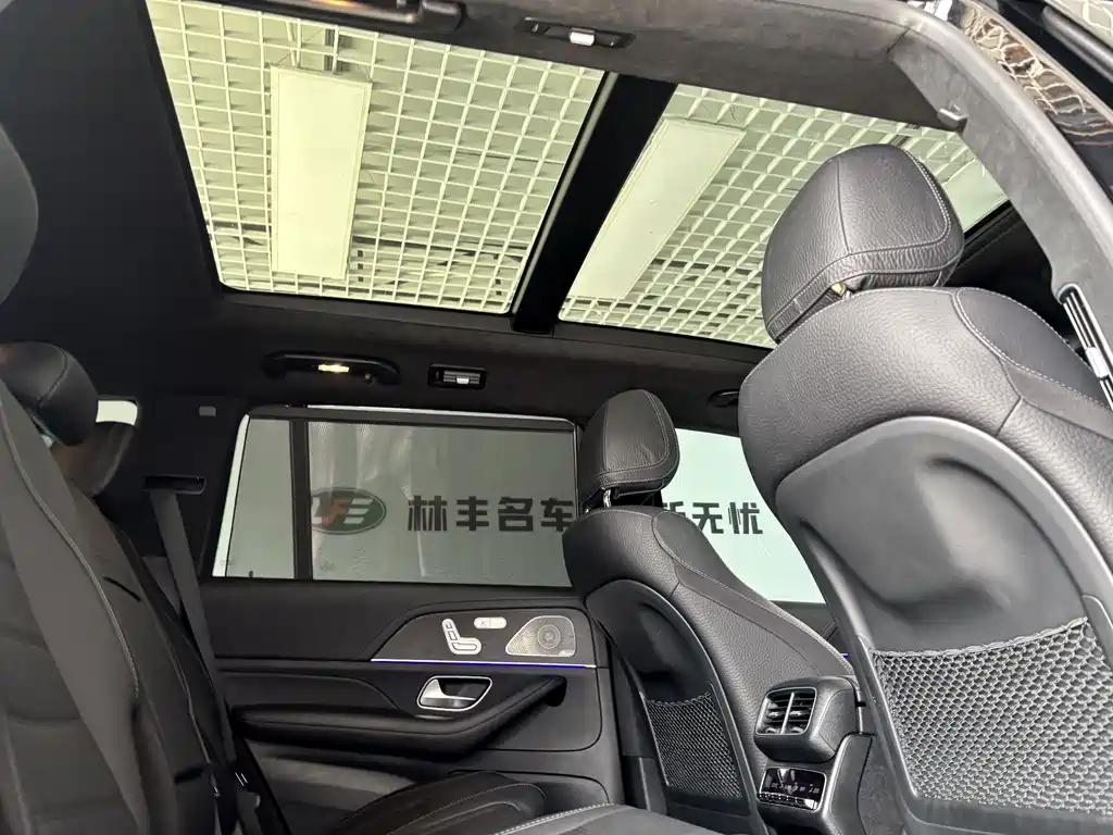 Mercedes-Benz GLS — миниатюра 32