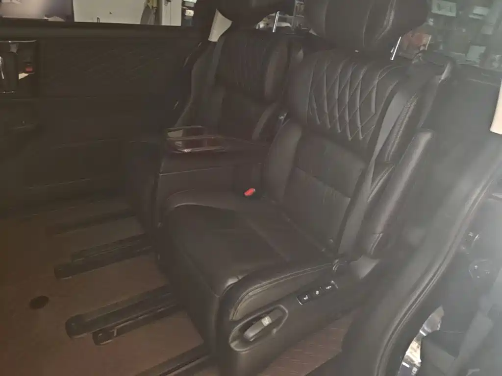 Honda Elysion — миниатюра 17