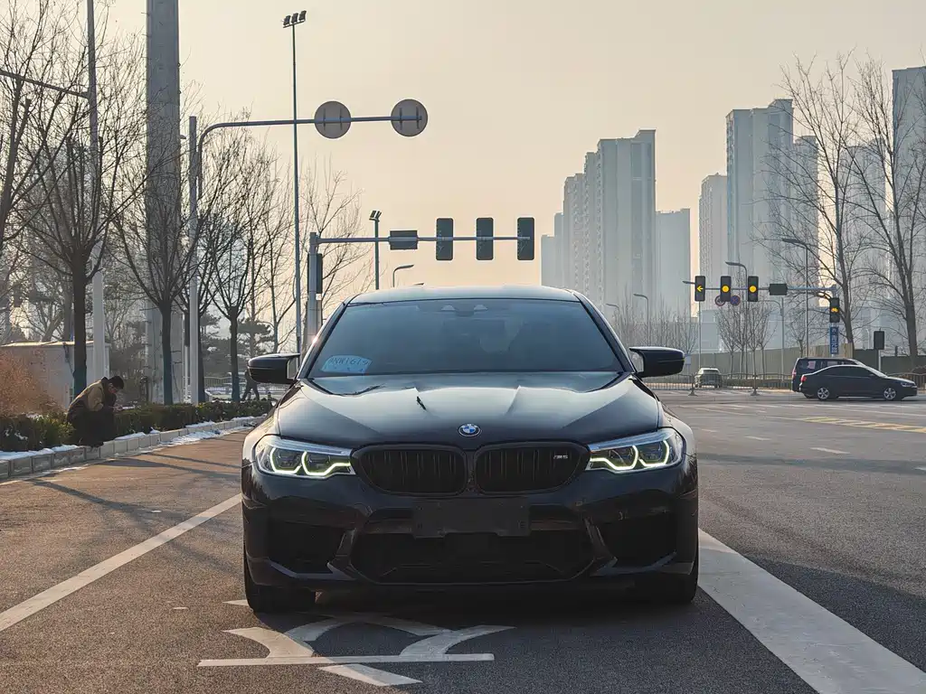 BMW M5