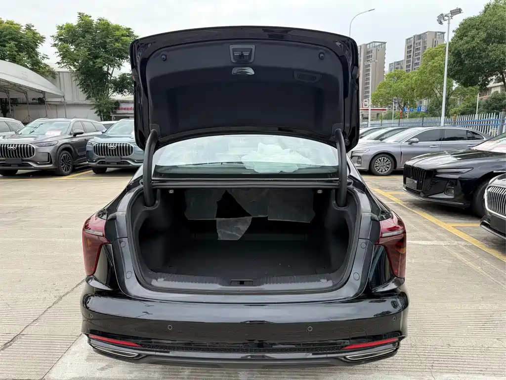 Hongqi Hongqi H5 — миниатюра 8