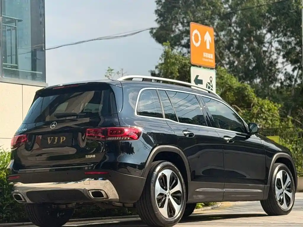 Mercedes-Benz GLB — миниатюра 4