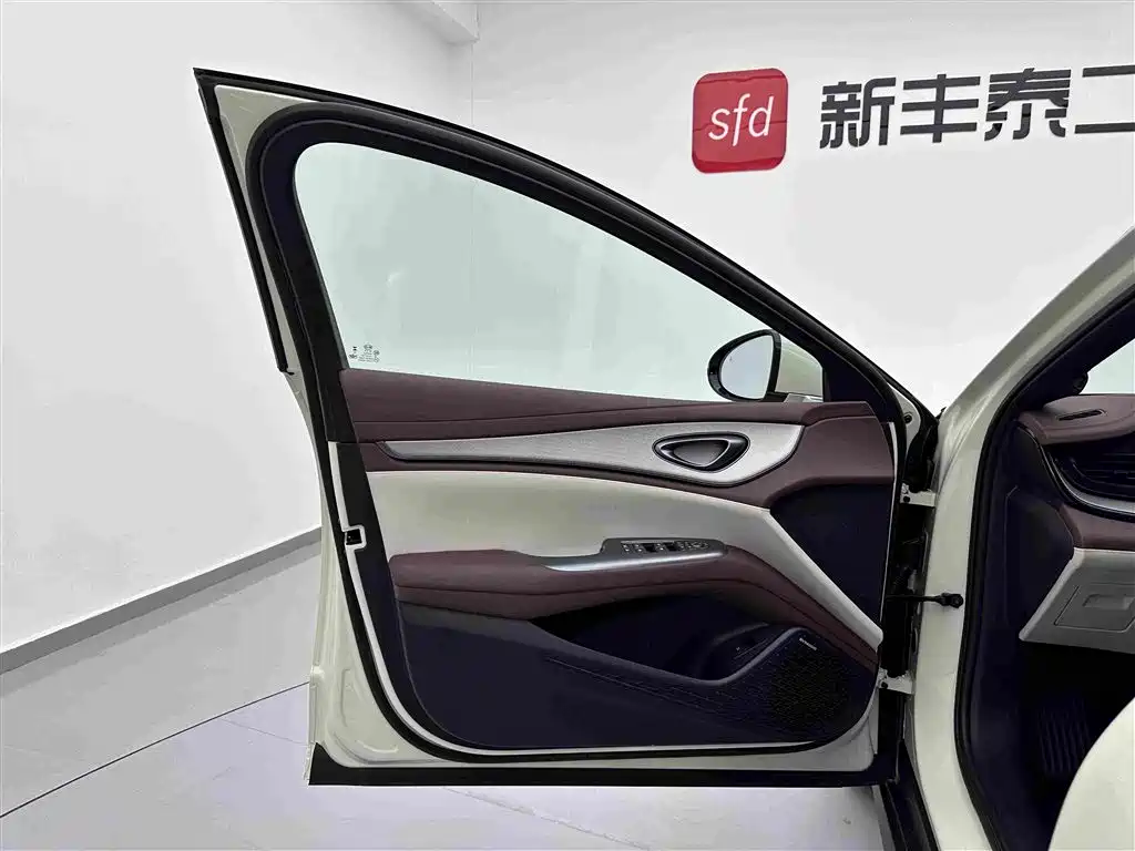 BYD Seal 07 DM-i — миниатюра 8