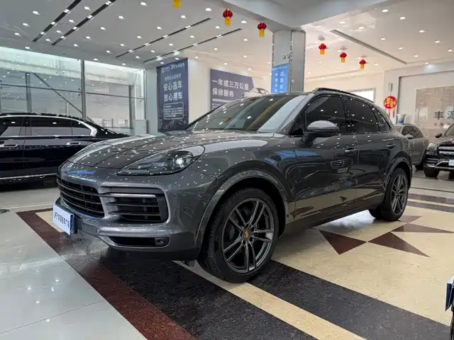 PORSCHE CAYENNE