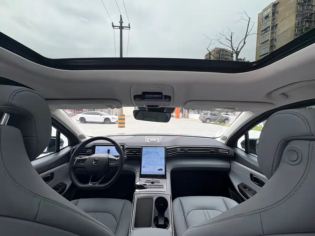NIO ES6 — миниатюра 13