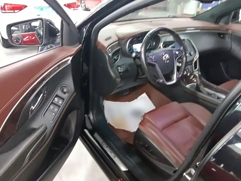 Buick LaCrosse — миниатюра 16