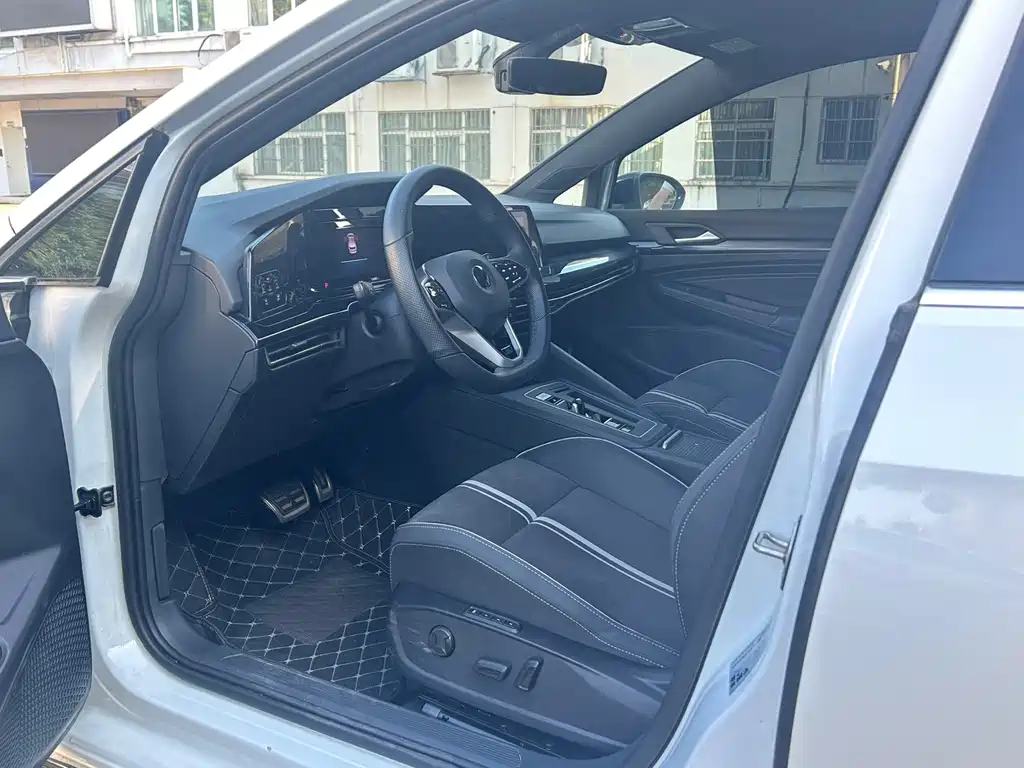 Volkswagen Golf — миниатюра 10