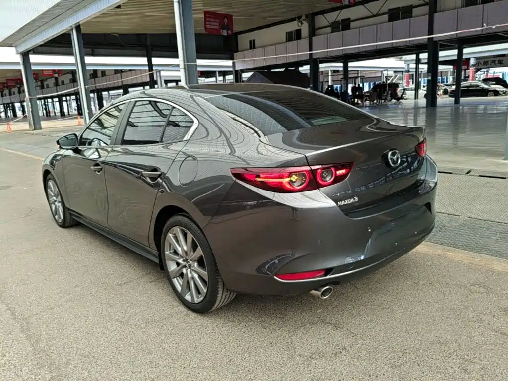 Mazda 3 Axela — миниатюра 5