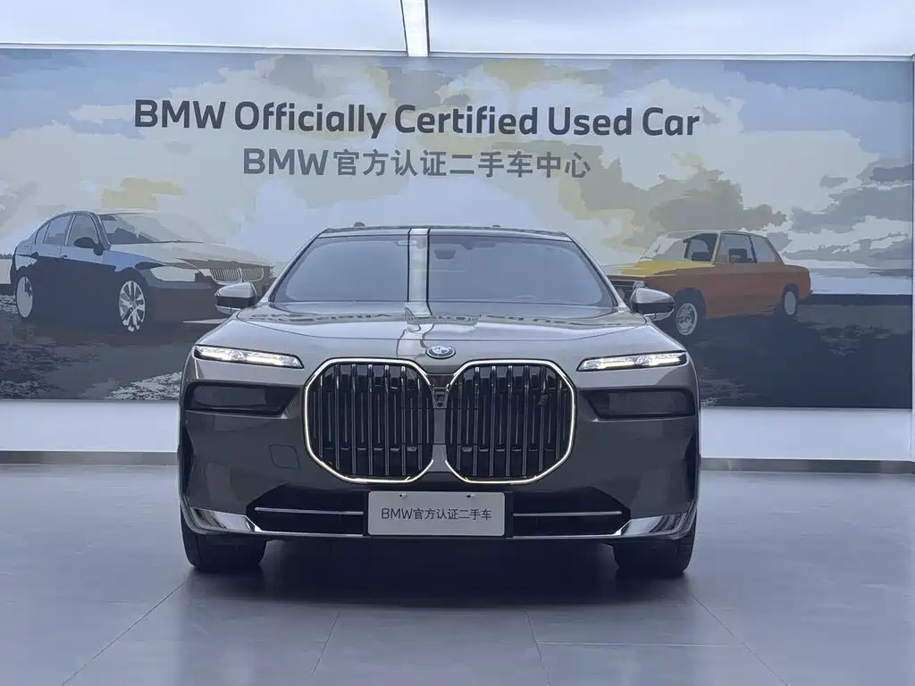 BMW i7 — миниатюра 2