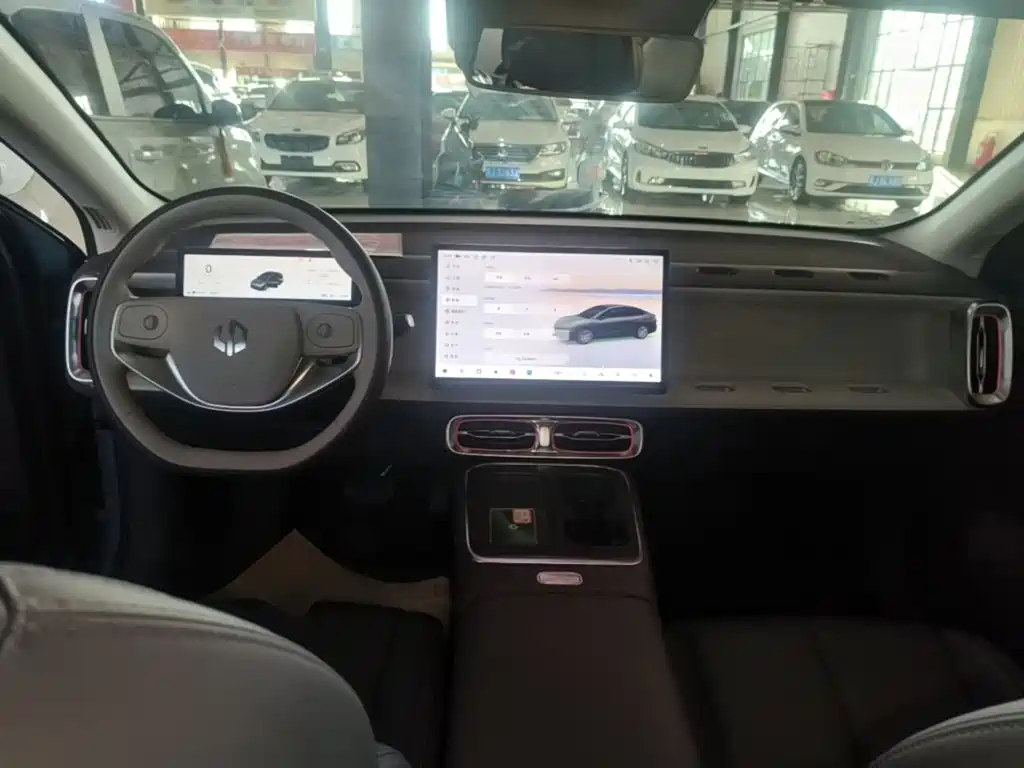 Leapmotor Leapmotor B01 — миниатюра 10