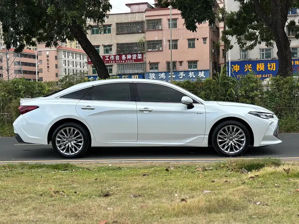 Toyota Avalon — миниатюра 4