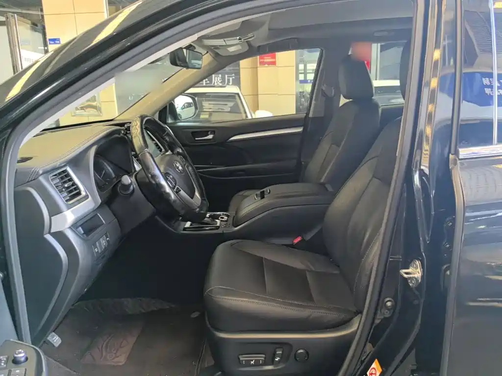 Toyota Highlander — миниатюра 15