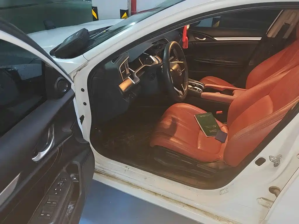 Honda Civic — миниатюра 14