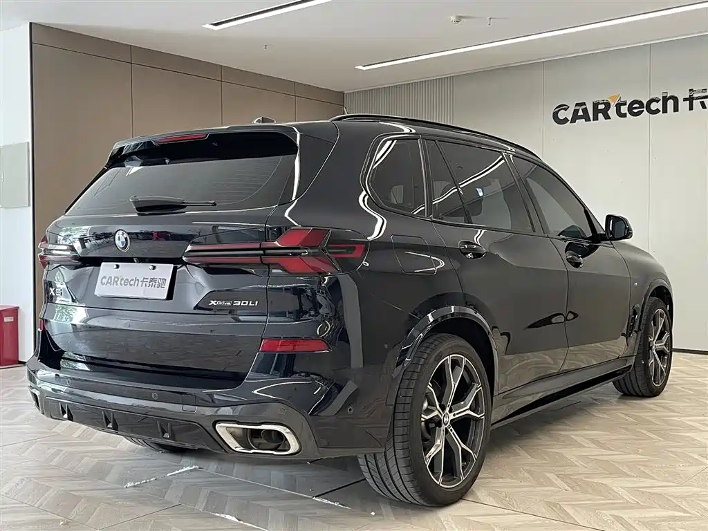 BMW X5 2023 xDrive 30Li Premium M Sport