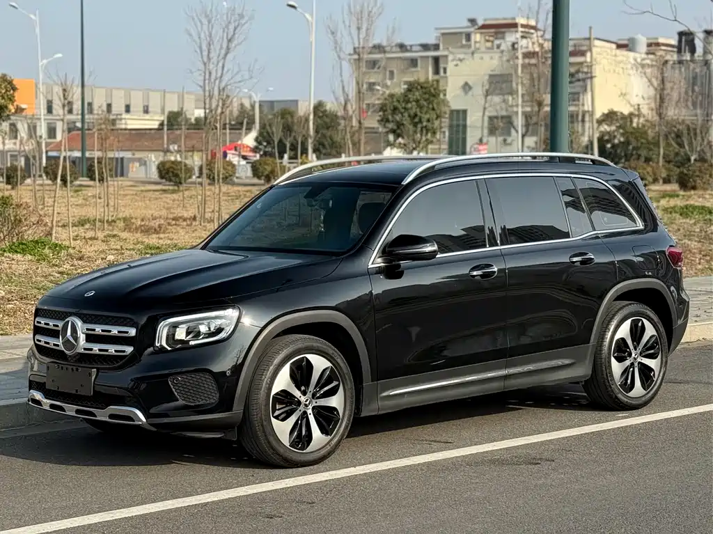 Mercedes-Benz GLB 2023