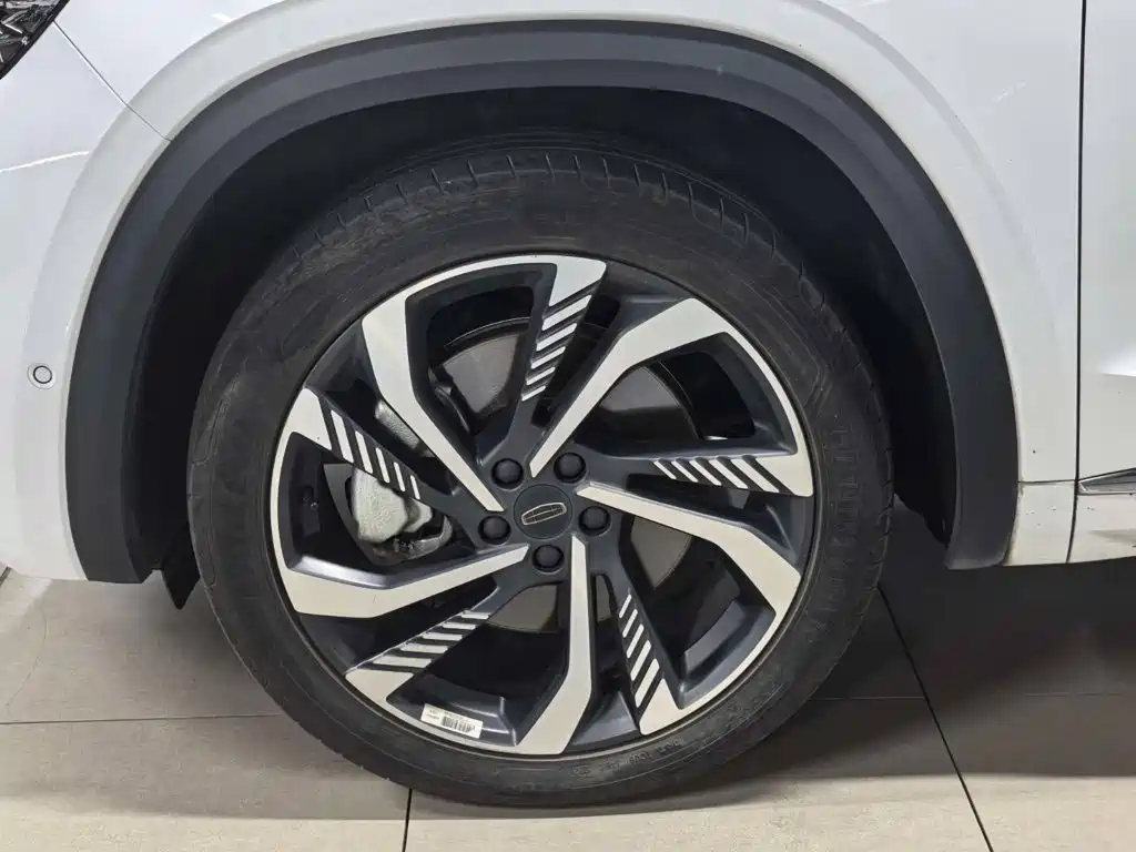 Geely Xingyue L — миниатюра 9