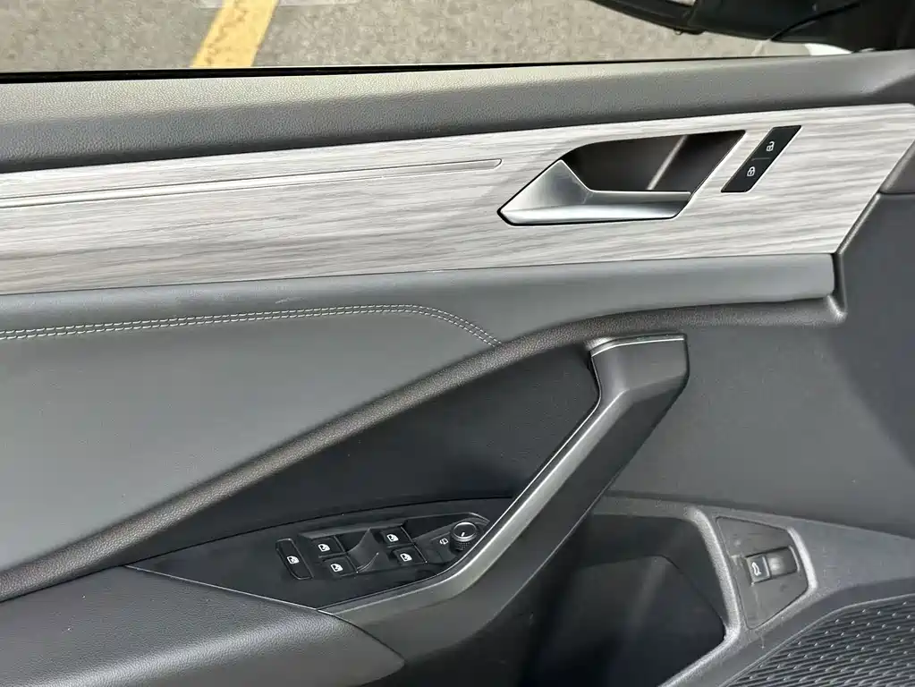 Volkswagen Sagitar — миниатюра 11