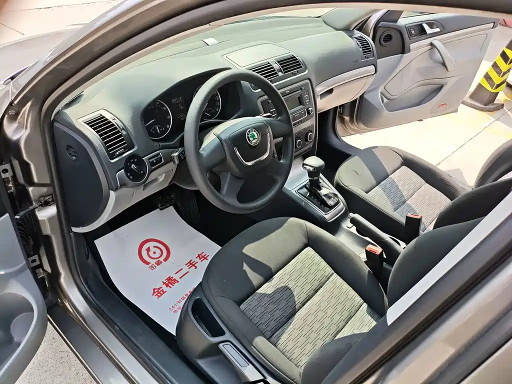 Skoda Octavia — миниатюра 7