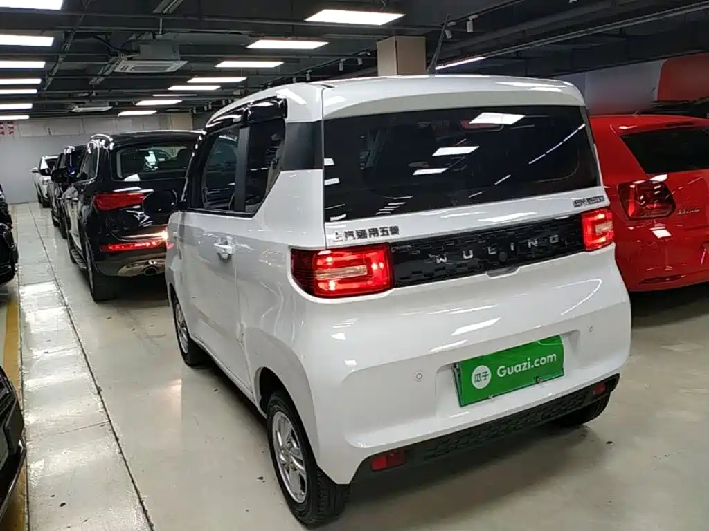 Wuling MINIEV — миниатюра 5