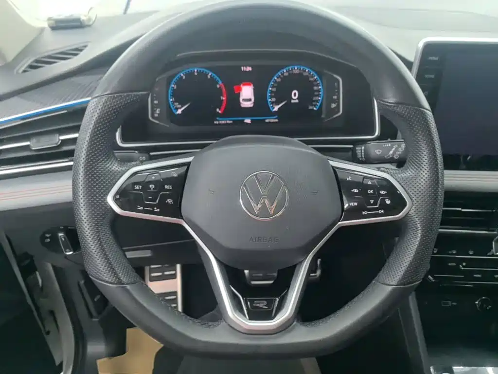 Volkswagen Tiguan L — миниатюра 11