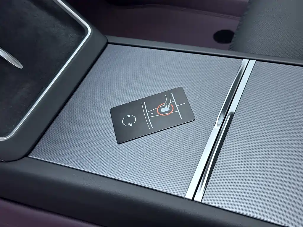 Tesla Model Y L — миниатюра 20